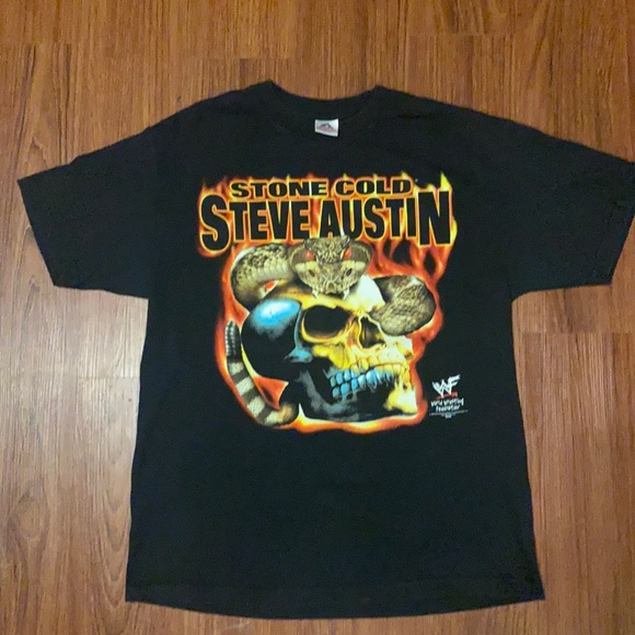 WWF Shirt - Picture 2 of 7